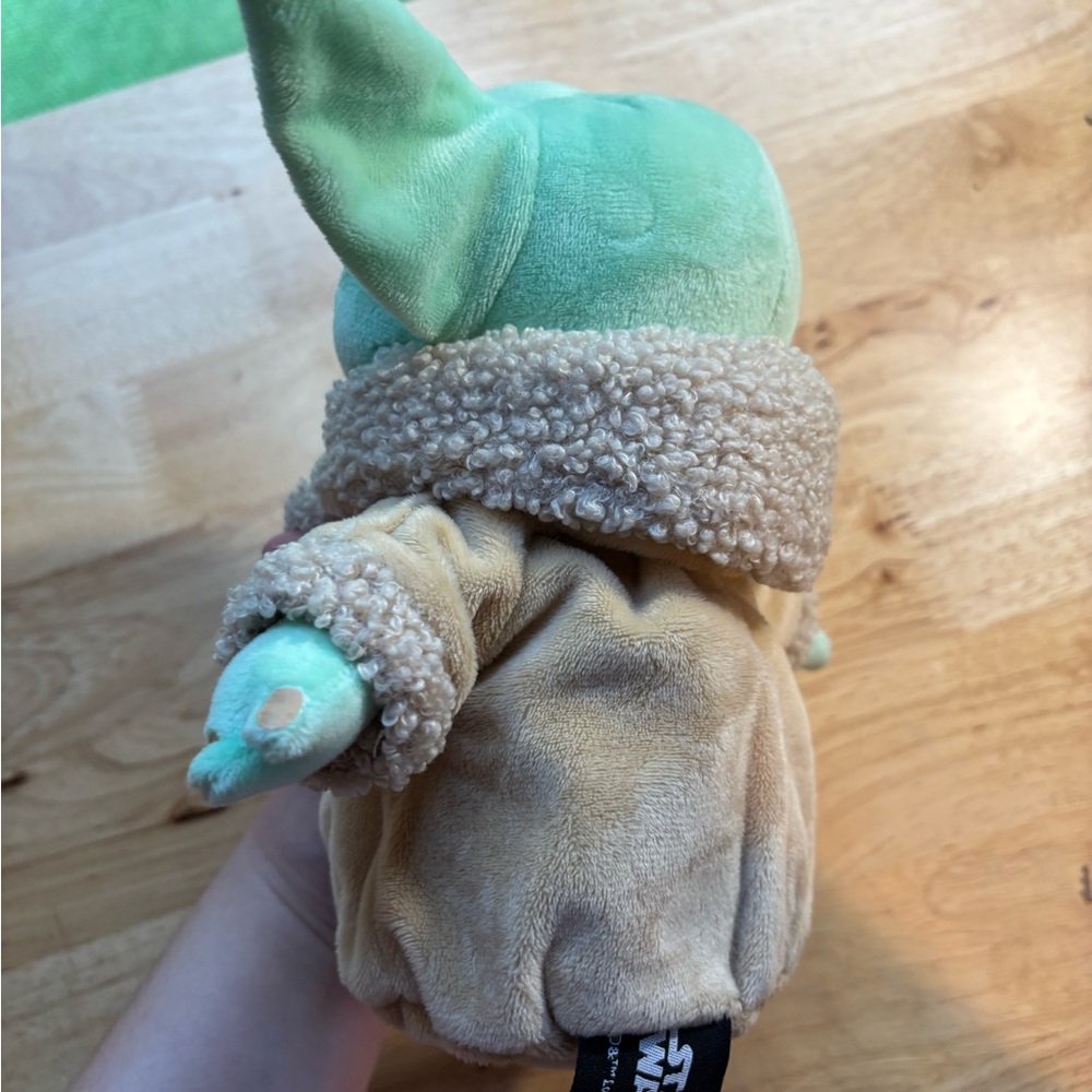 Star Wars “The Child” Grogu Plush - Picture 11 of 11